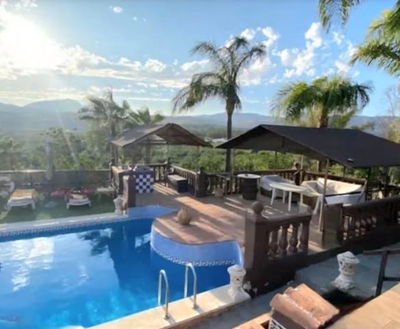 14 soverom Finca/Herregård til salgs i Pizarra med svømmebasseng garasje - € 740 000 (Ref: 9193457)