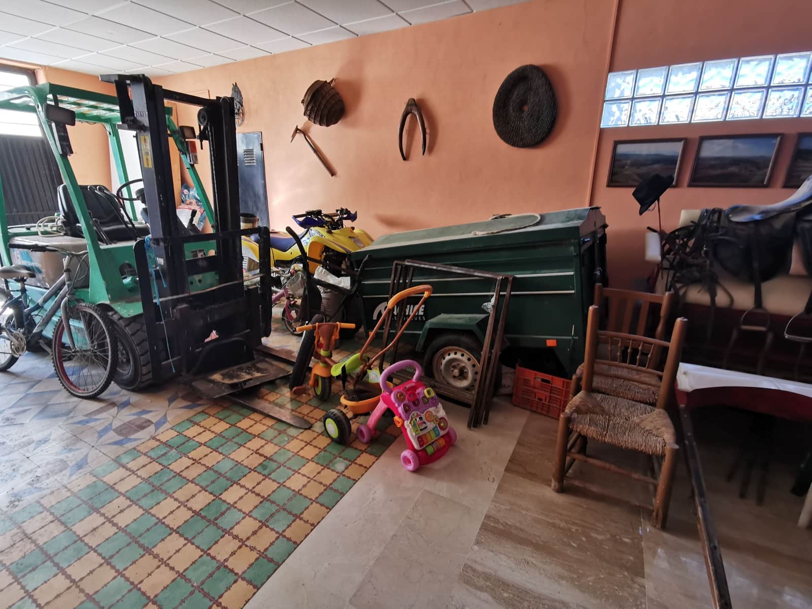 Finca/Country House for sale in Yecla - € 600,000 (Ref: 9494965)