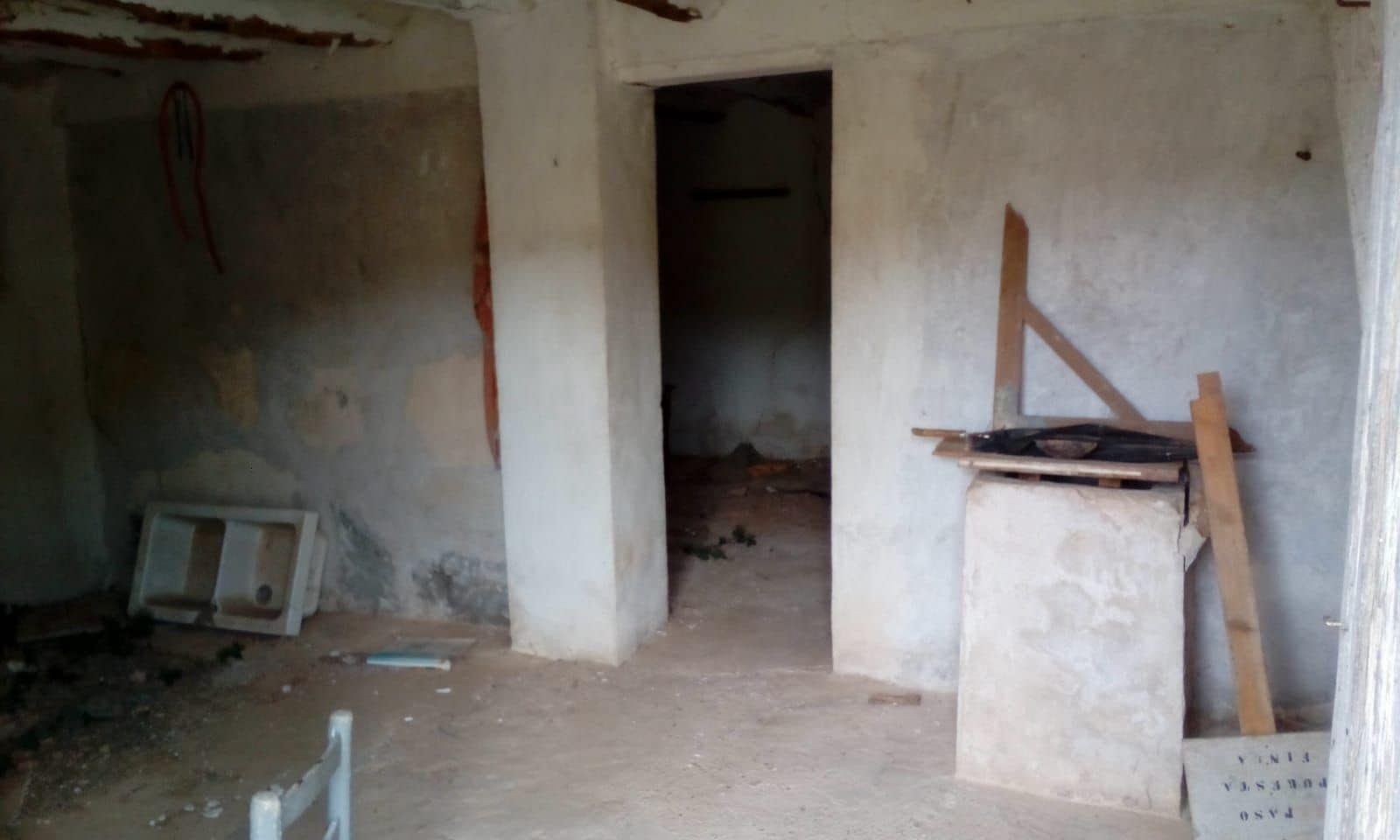 Finca/Country House for sale in Cofrentes - € 55,000 (Ref: 9494983)