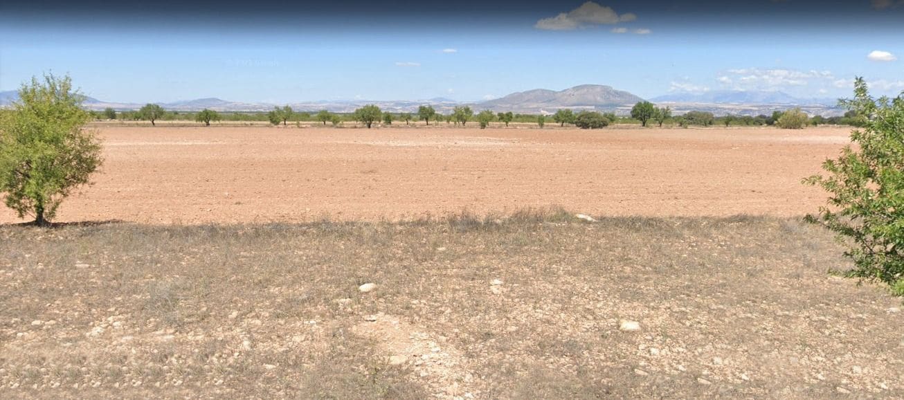 Finca/Country House for sale in Baza - € 9,000 (Ref: 9495003)