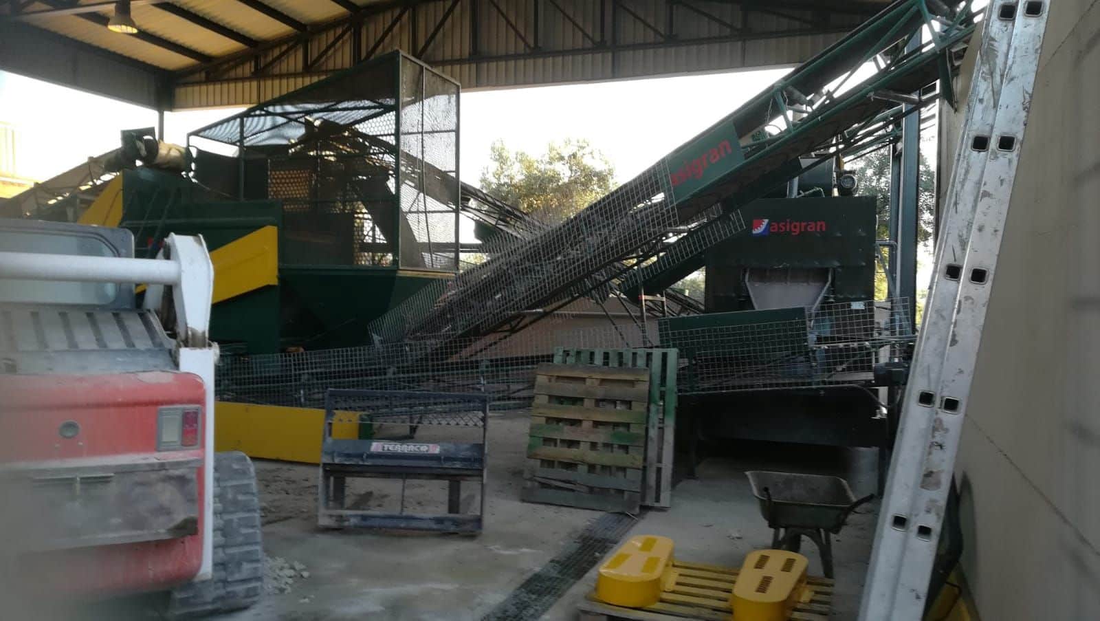 Commercial for sale in Jaen city - € 17,000,000 (Ref: 9495012)