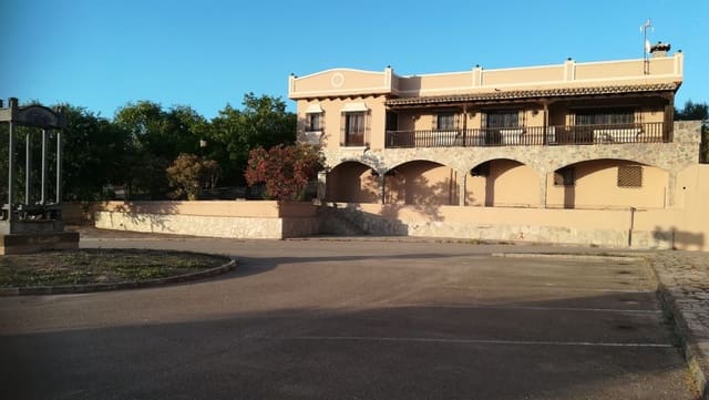 Commercial for sale in Jaén city - € 17,000,000 (Ref: 9495012)