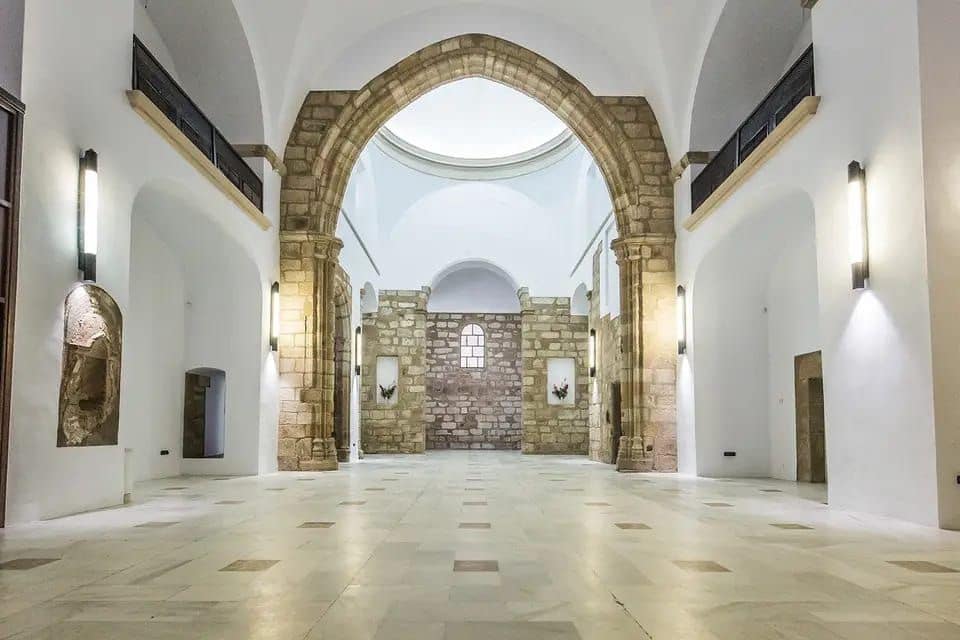 Hotel for sale in Caceres city - € 1,000,000 (Ref: 9495018)