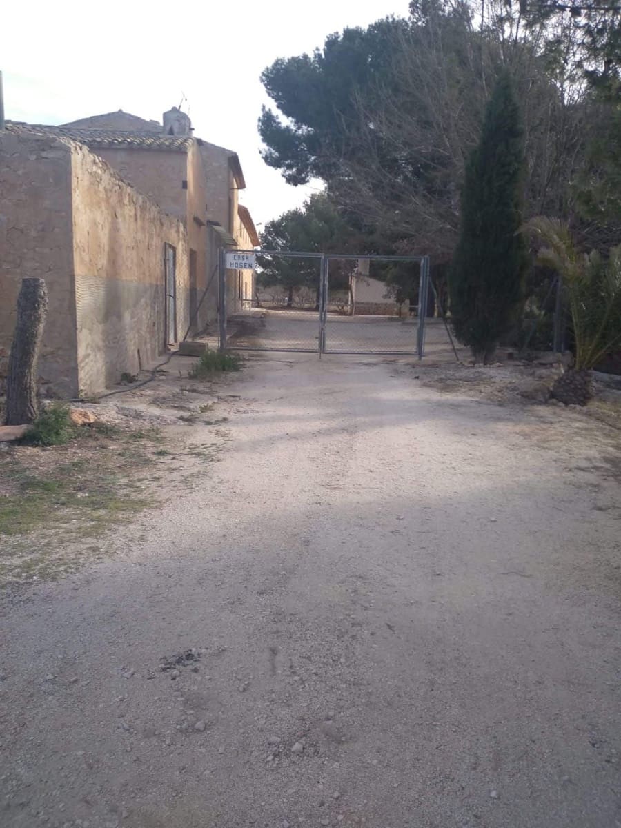 Finca/Country House for sale in Yecla - € 500,000 (Ref: 9495019)