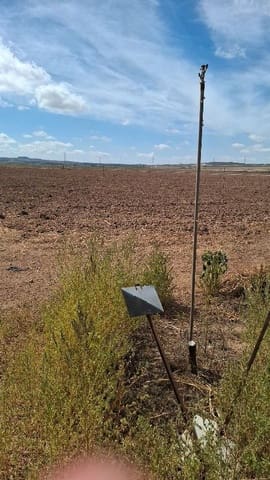 Finca/Herregård til salgs i Almansa - € 28 000 (Ref: 9495060)