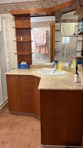 3 bedroom Flat for sale in Caudete de las Fuentes with garage - € 150,000 (Ref: 9495065)