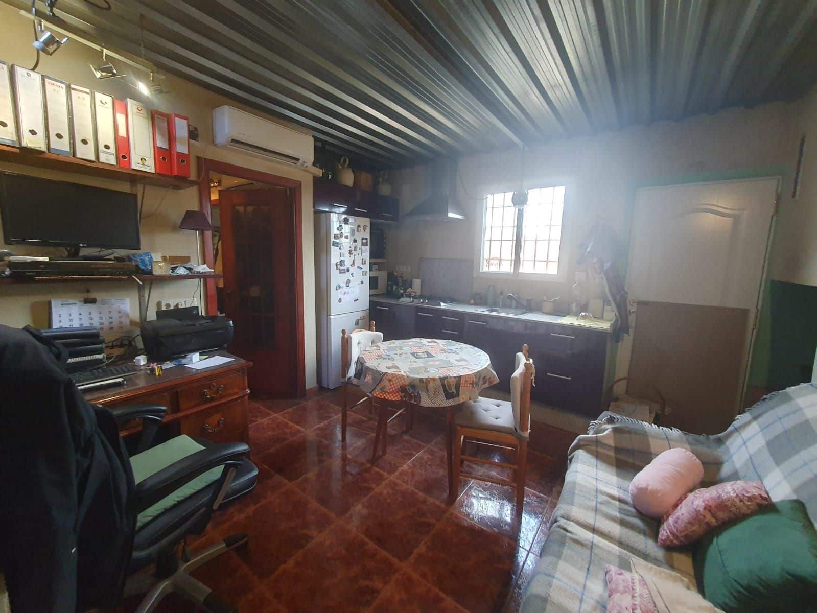 Finca/Country House for sale in Requena - € 600,000 (Ref: 9495087)