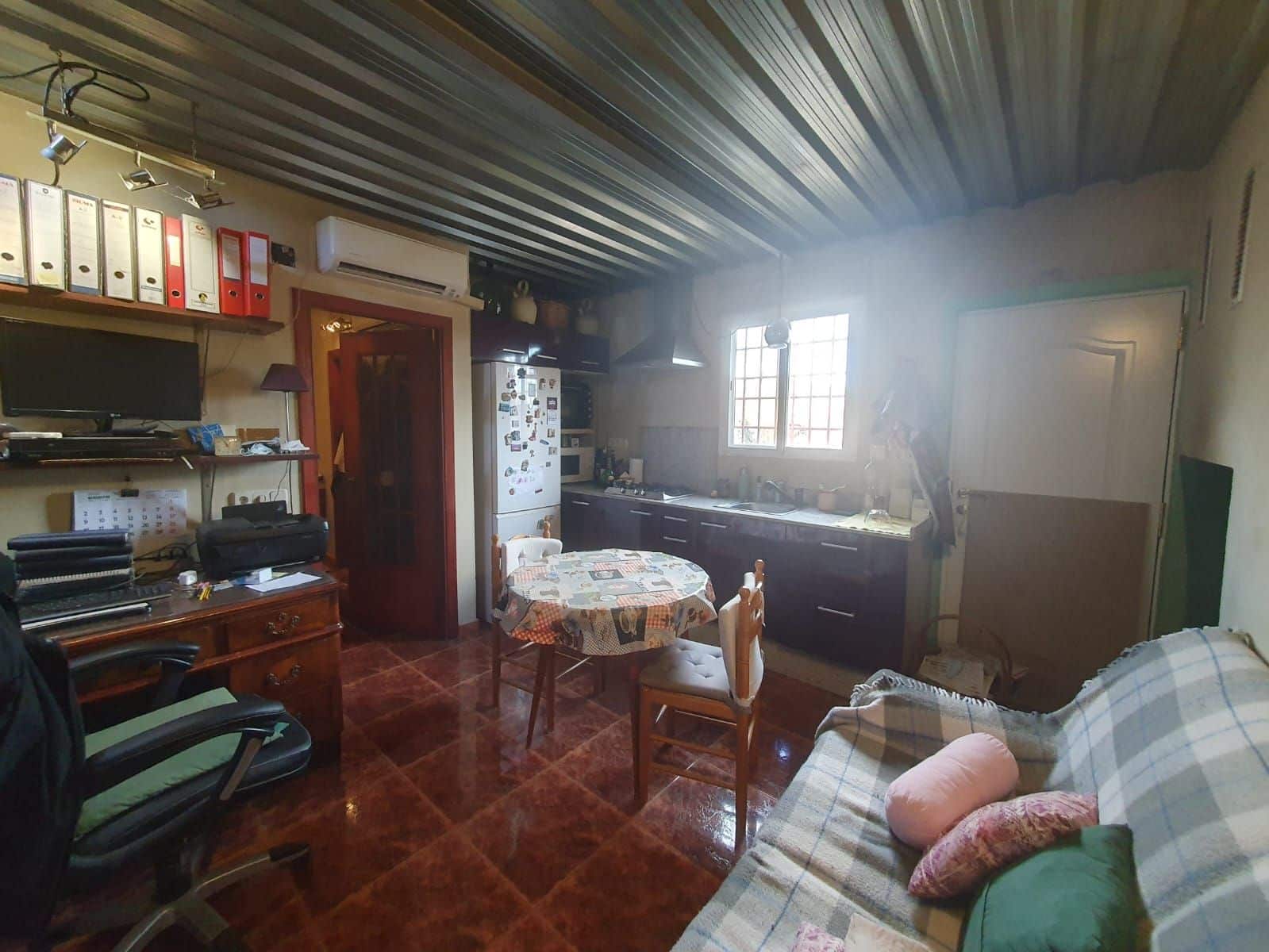 Finca/Country House for sale in Requena - € 600,000 (Ref: 9495087)