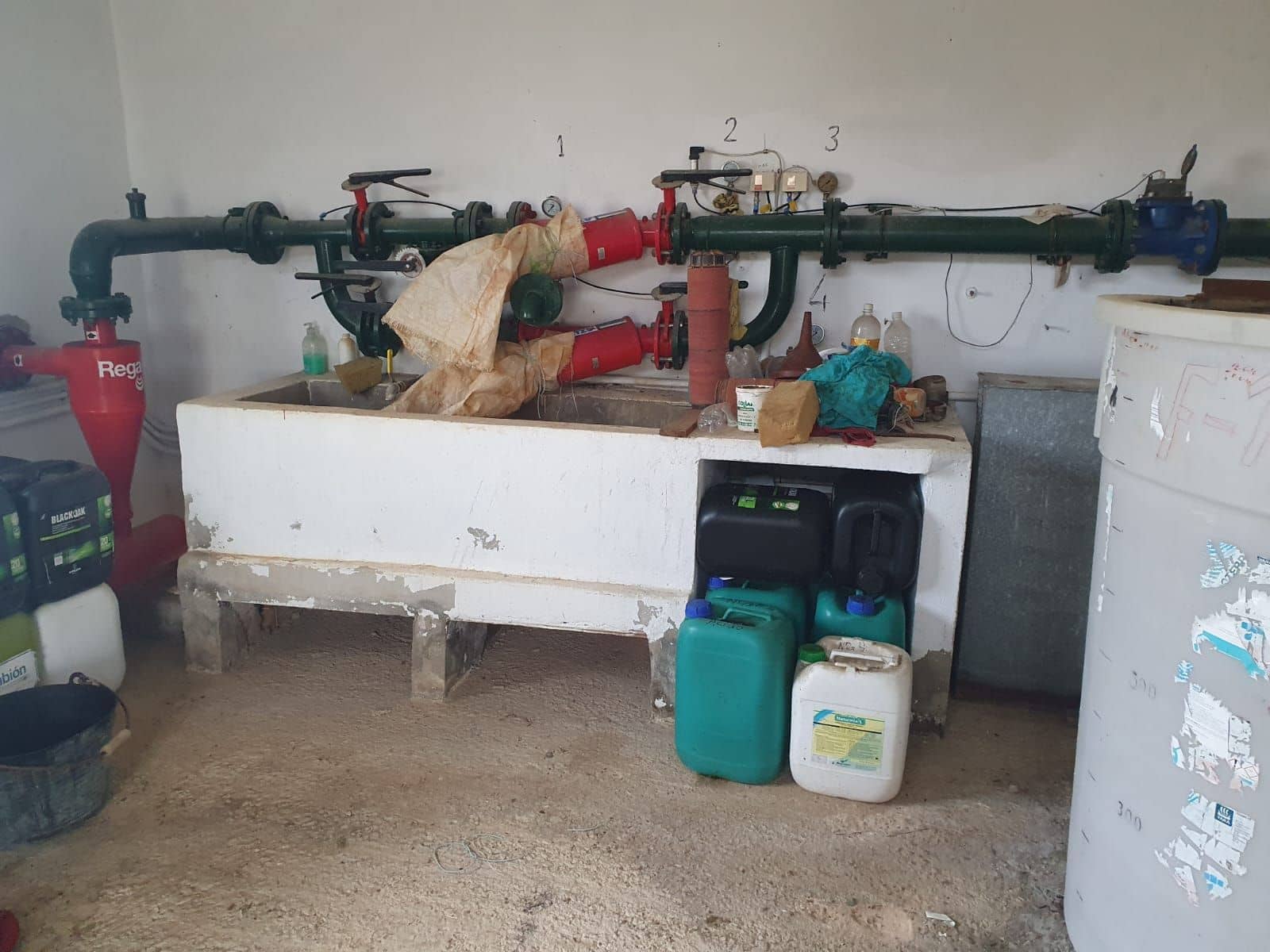 Finca/Country House for sale in Requena - € 600,000 (Ref: 9495087)