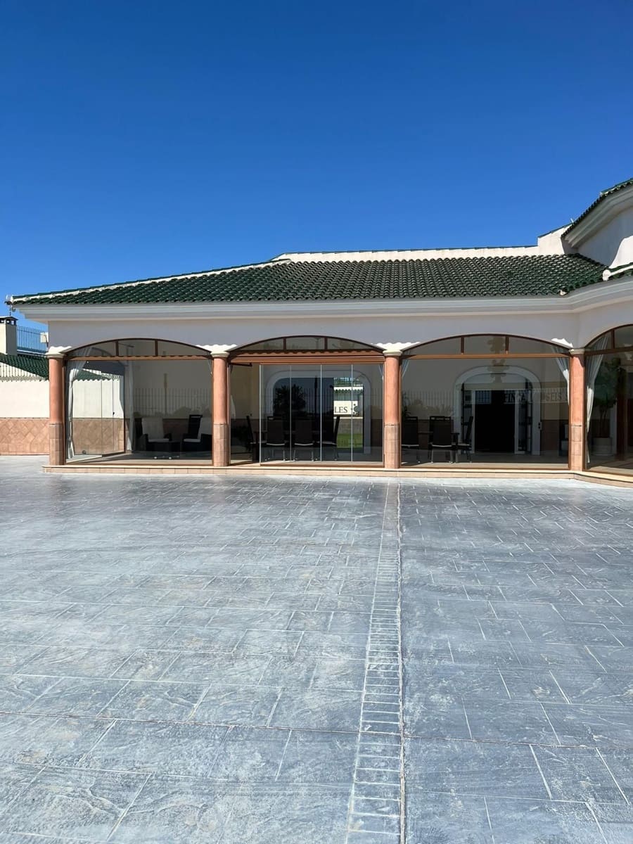 Finca/Country House for sale in Los Montesinos - € 3,700,000 (Ref: 9495088)