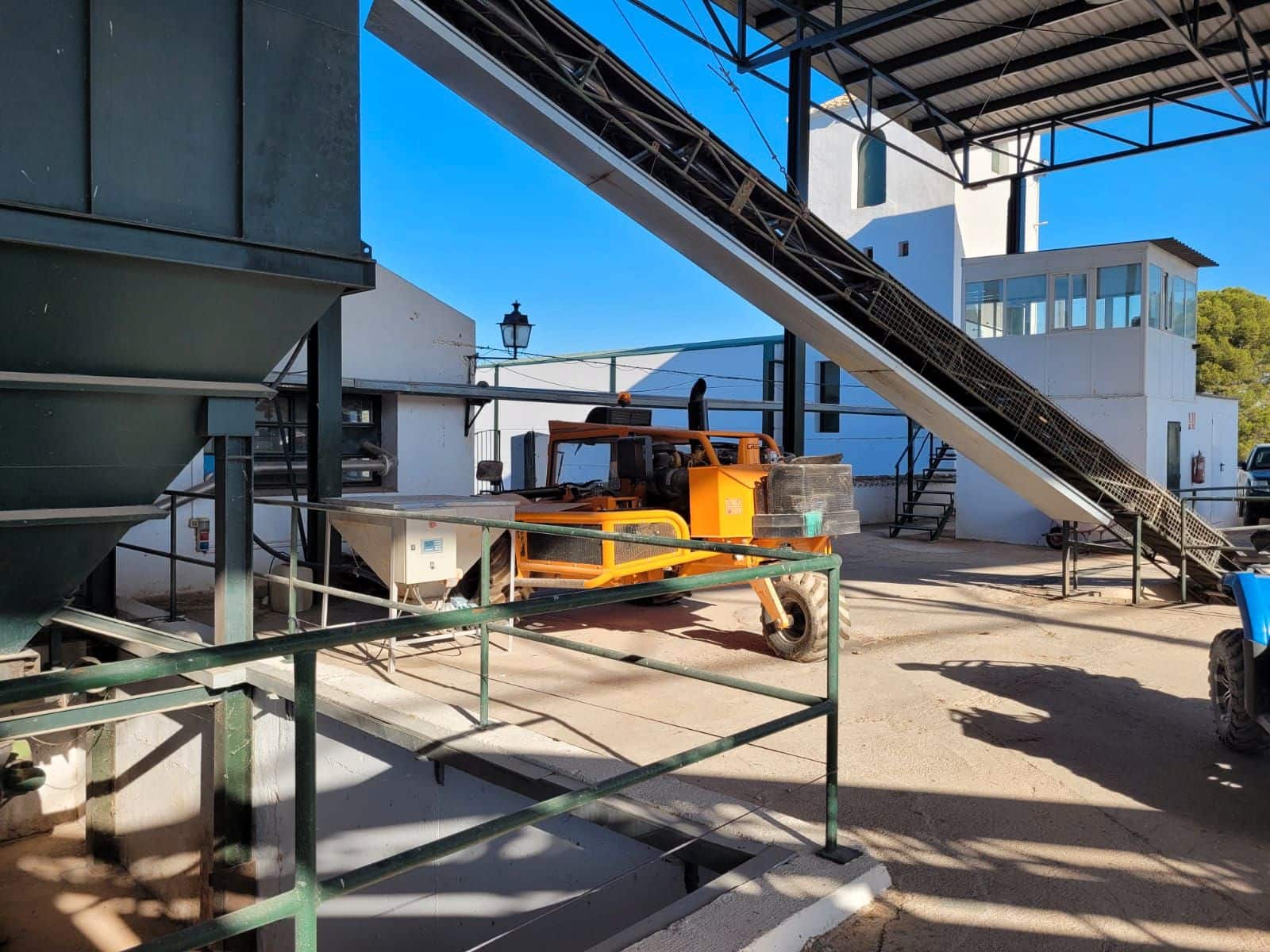 Finca/Country House for sale in Ubeda - € 12,000,000 (Ref: 9495102)