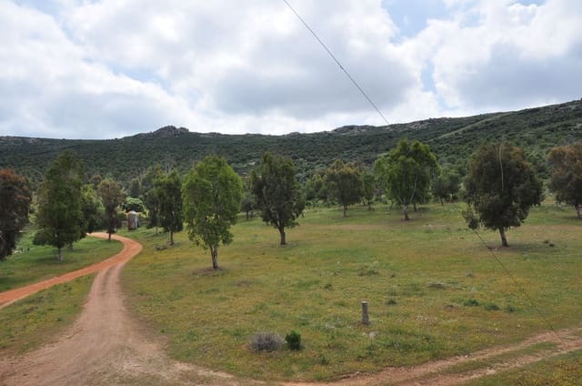 Finca/Casa Rural en Ossa de Montiel en venta - 4.000.000 € (Ref: 9495111)