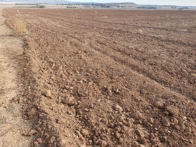 Finca/Landehus til salg i Villena - € 28.000 (Ref: 9495121)