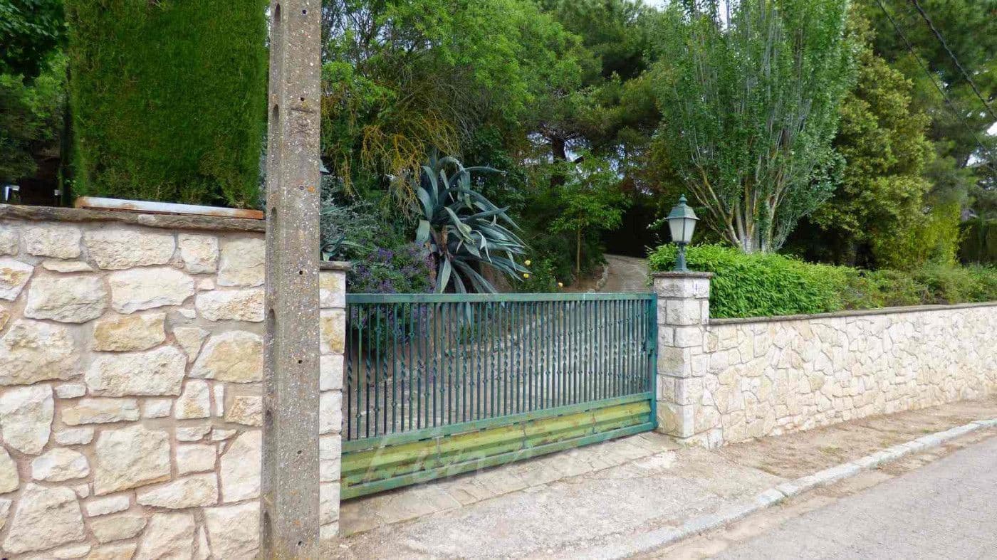 4 bedroom Finca/Country House for sale in Moia with pool garage - € 385,000 (Ref: 9420159)