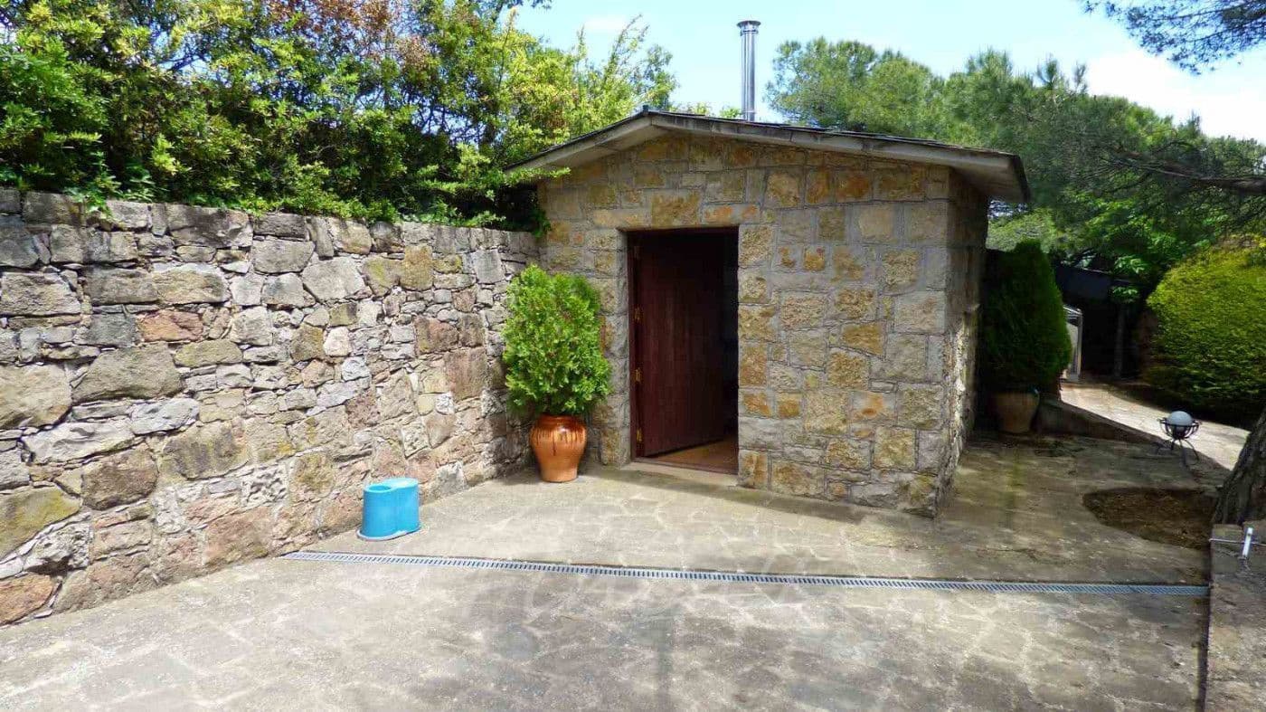 4 bedroom Finca/Country House for sale in Moia with pool garage - € 385,000 (Ref: 9420159)