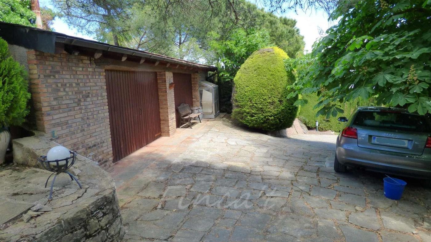 4 bedroom Finca/Country House for sale in Moia with pool garage - € 385,000 (Ref: 9420159)