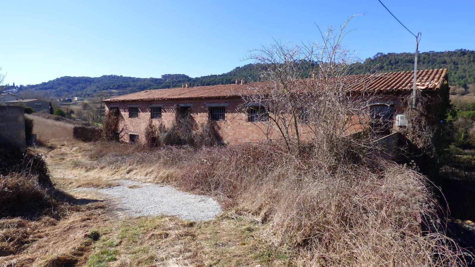 Raunio myytävänä paikassa Castelltercol - 700 000 € (Ref: 9420161)