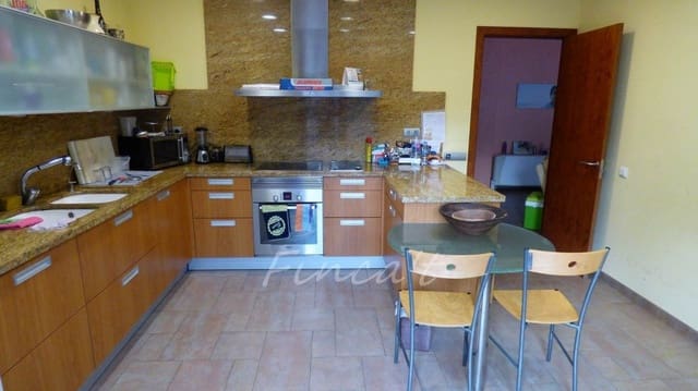 6 bedroom Villa for sale in Moià with pool garage - € 690,000 (Ref: 9420162)