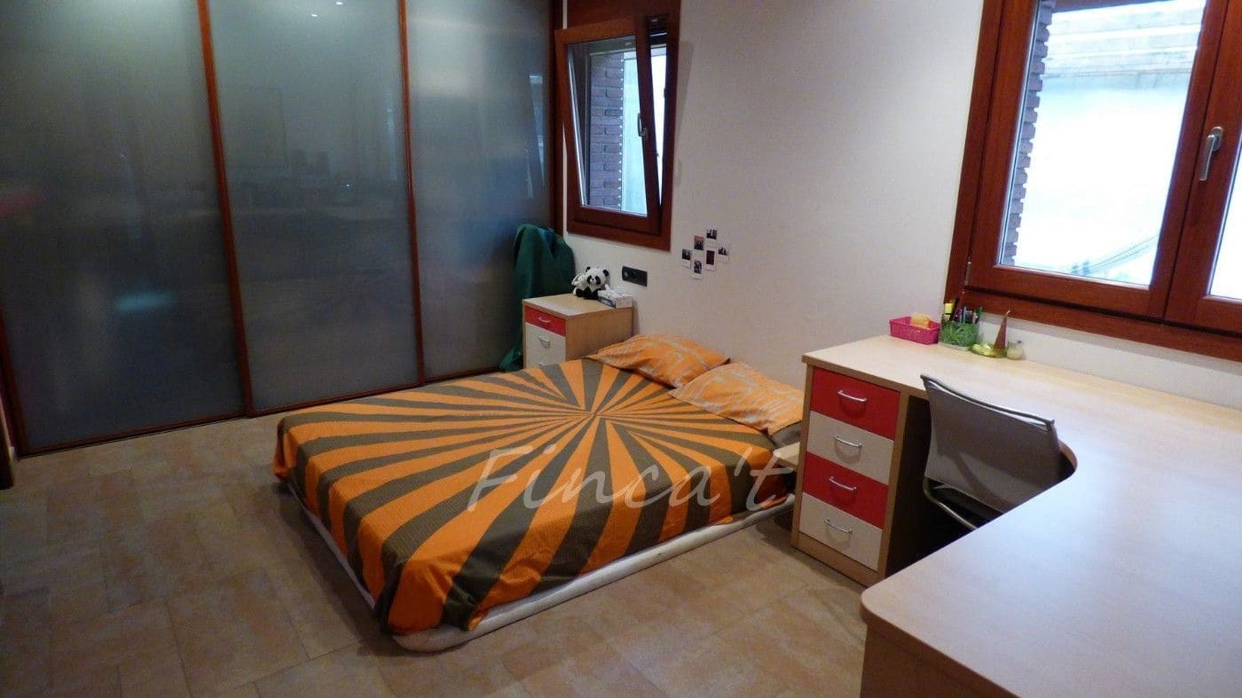 6 bedroom Villa for sale in Moia with pool garage - € 690,000 (Ref: 9420162)