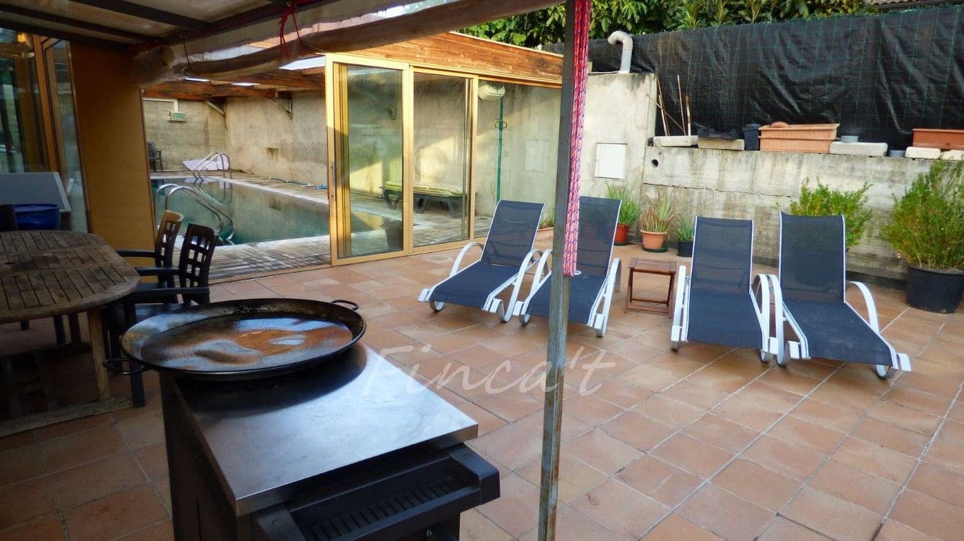 6 bedroom Villa for sale in Moia with pool garage - € 690,000 (Ref: 9420162)