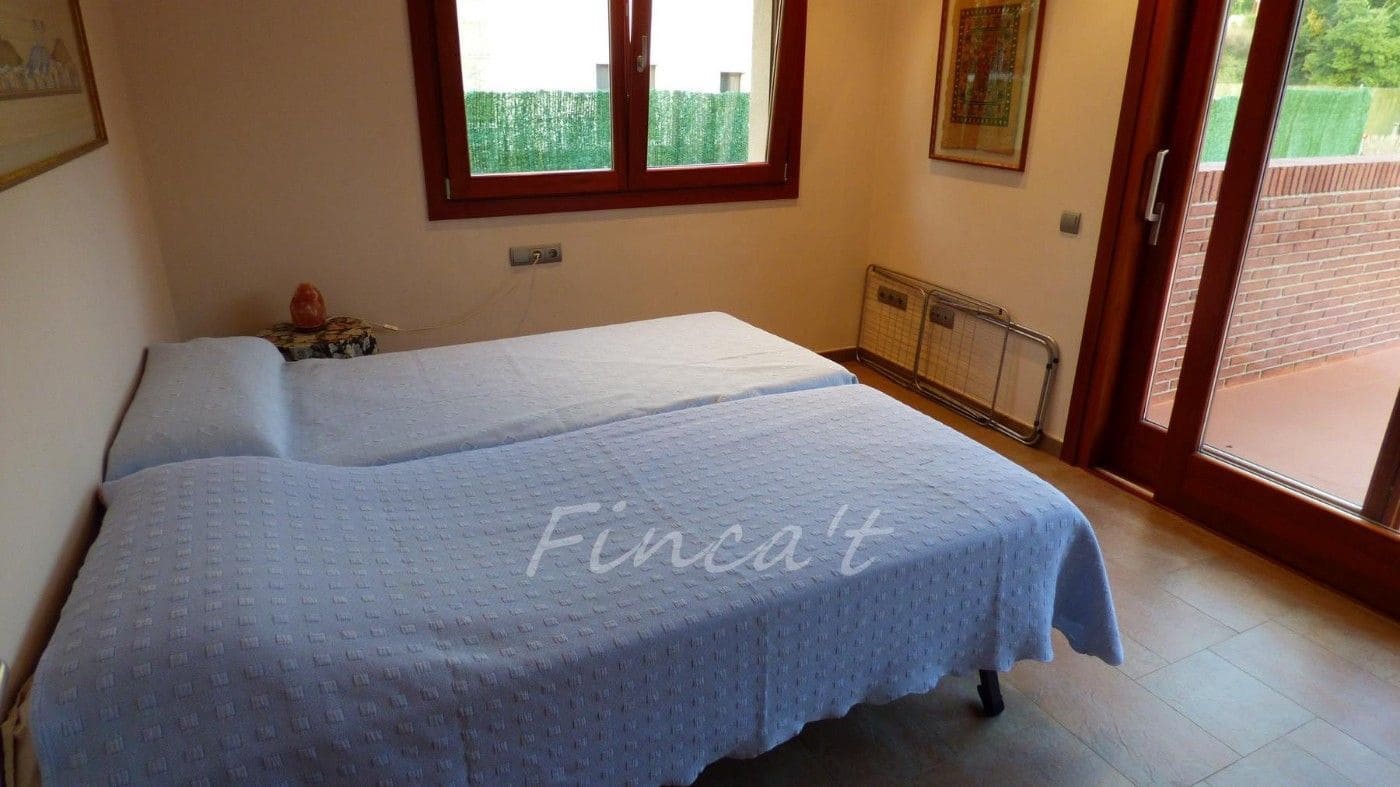 6 bedroom Villa for sale in Moia with pool garage - € 690,000 (Ref: 9420162)