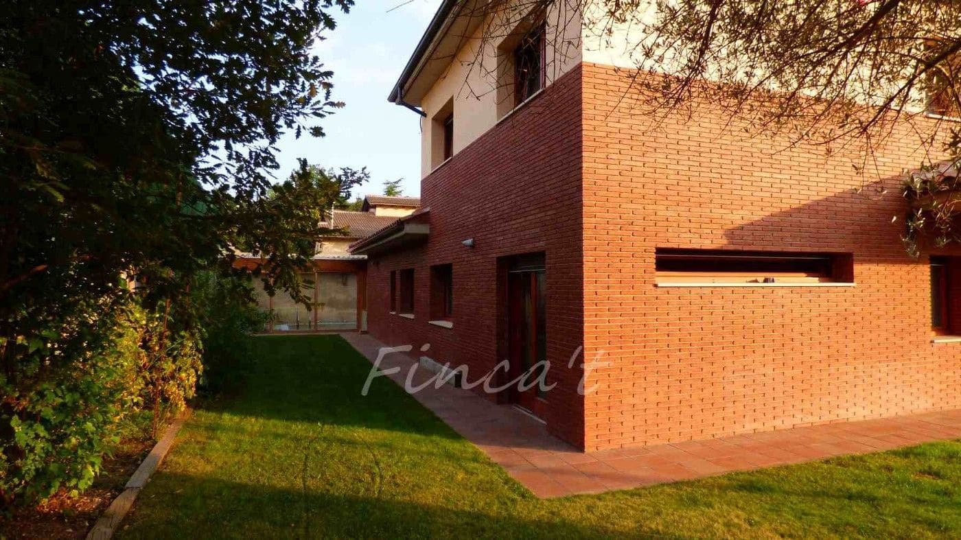 6 bedroom Villa for sale in Moia with pool garage - € 690,000 (Ref: 9420162)