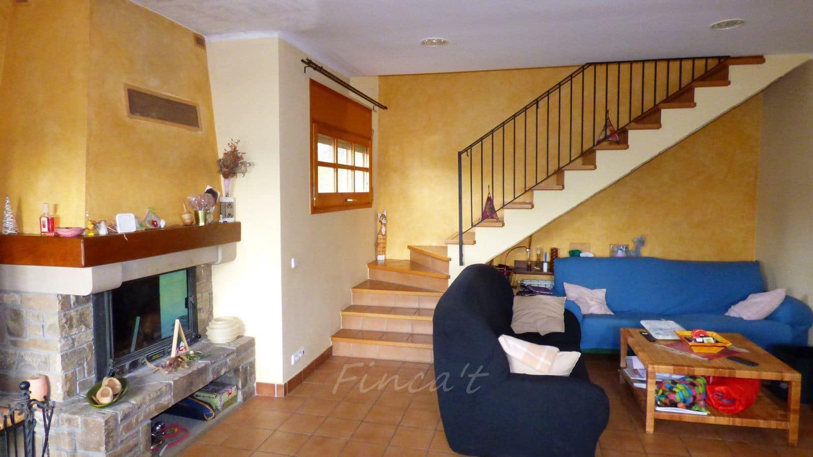 5 bedroom Villa for sale in Moia with garage - € 380,000 (Ref: 9420164)