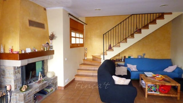 5 bedroom Villa for sale in Moià with garage - € 380,000 (Ref: 9420164)