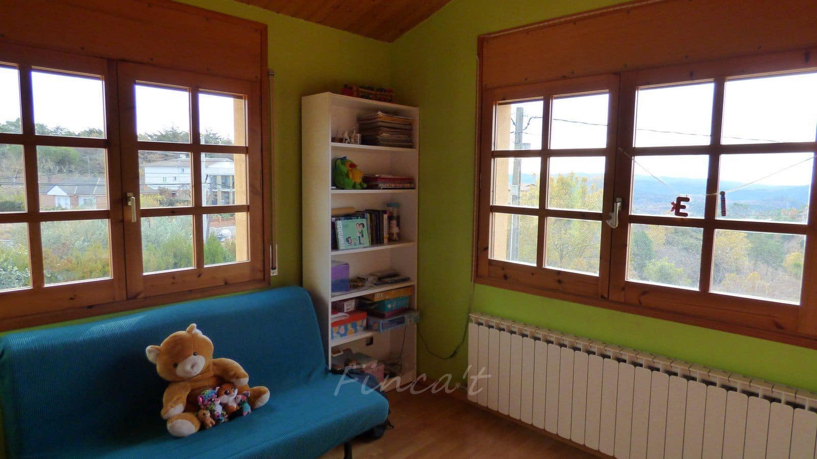 5 bedroom Villa for sale in Moia with garage - € 380,000 (Ref: 9420164)