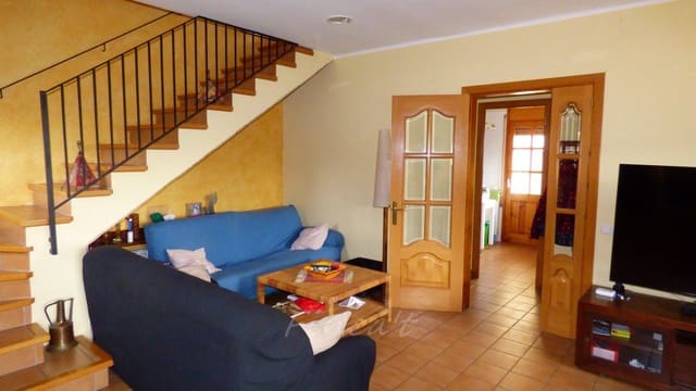 5 bedroom Villa for sale in Moià with garage - € 380,000 (Ref: 9420164)