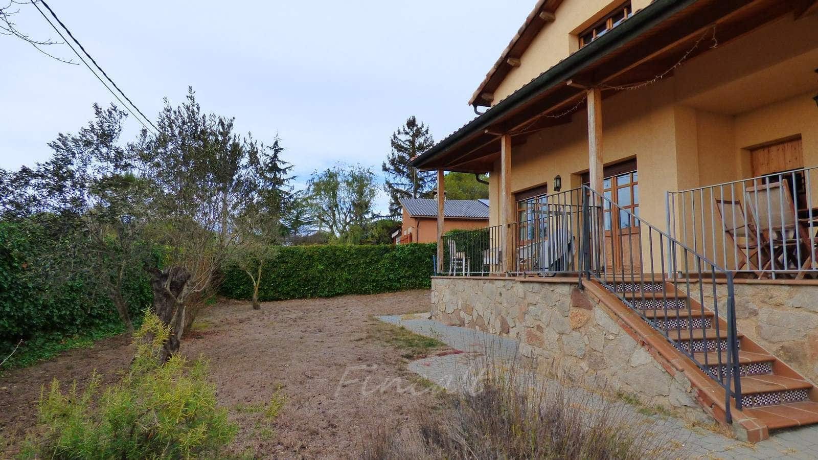 5 bedroom Villa for sale in Moia with garage - € 380,000 (Ref: 9420164)