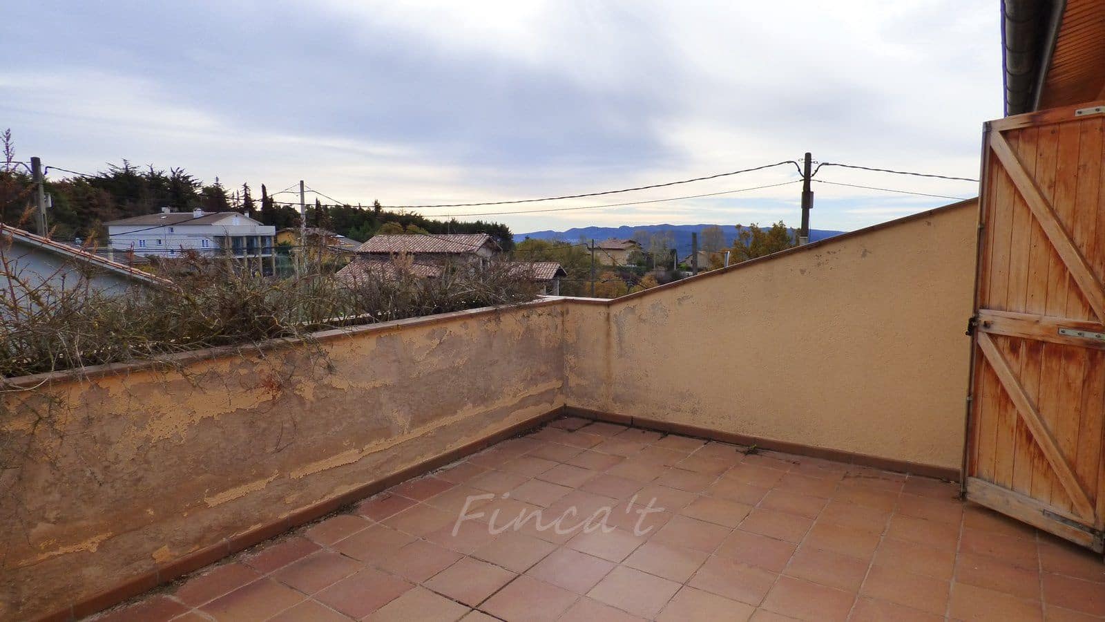 5 bedroom Villa for sale in Moia with garage - € 380,000 (Ref: 9420164)