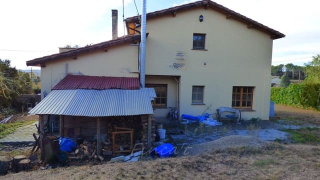 5 bedroom Villa for sale in Moià with garage - € 380,000 (Ref: 9420164)