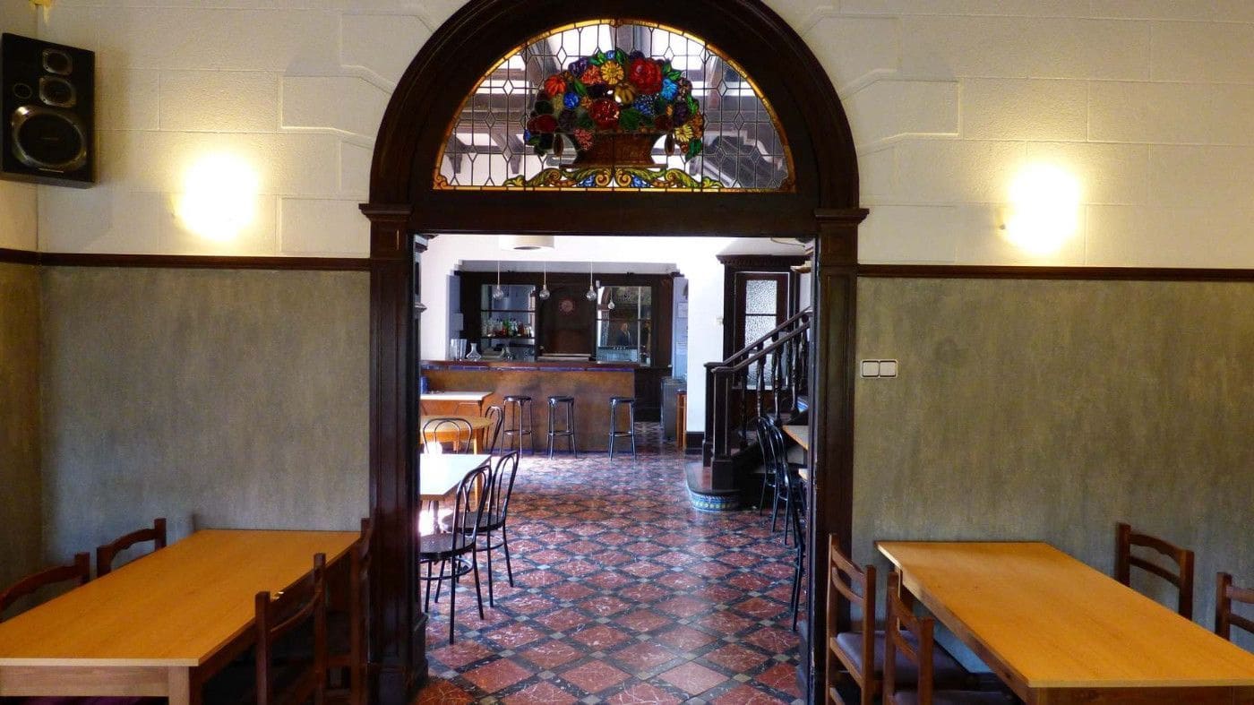 8 bedroom Restaurant/Bar for sale in Moia - € 310,000 (Ref: 9420165)