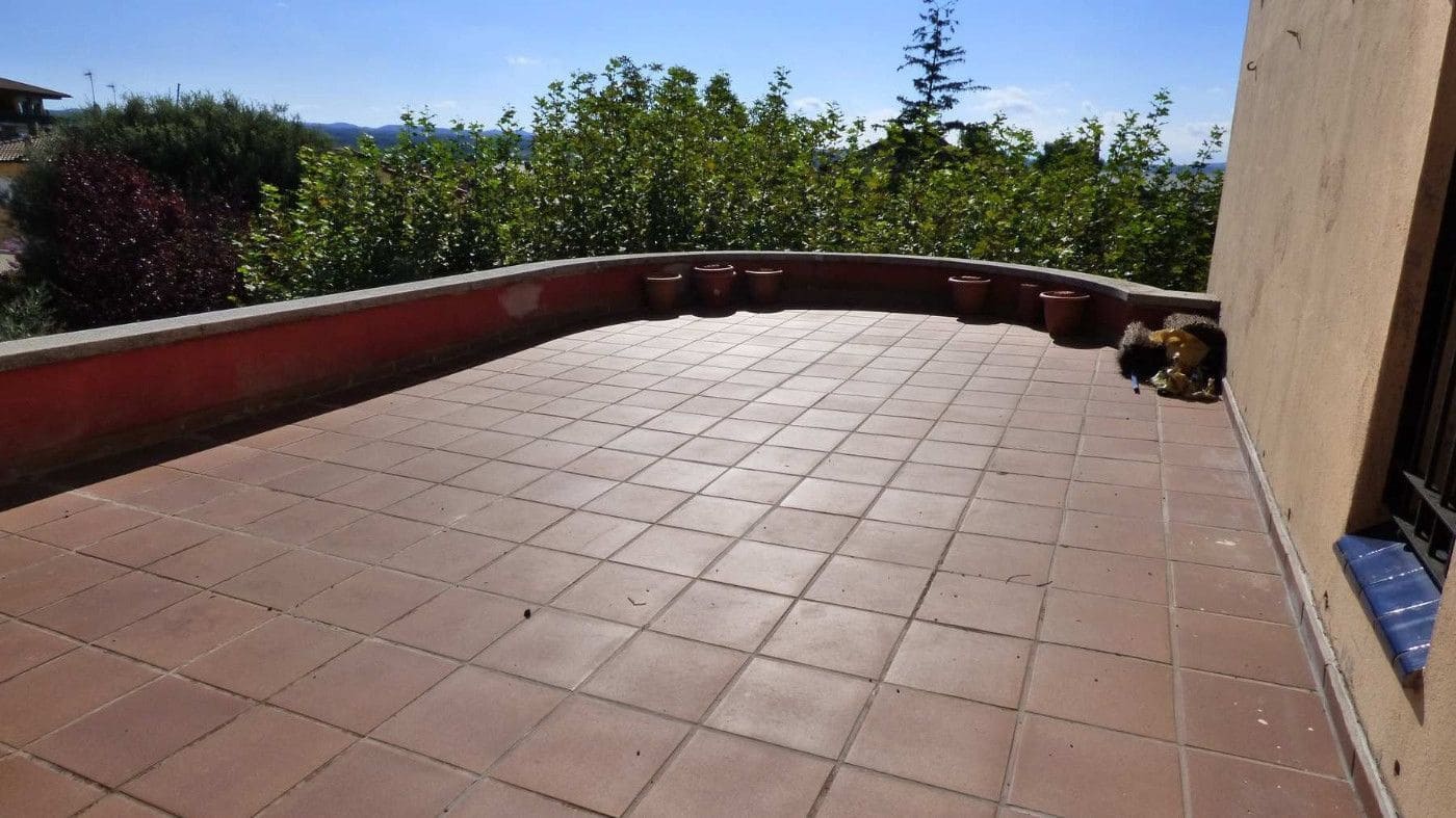 8 bedroom Restaurant/Bar for sale in Moia - € 310,000 (Ref: 9420165)