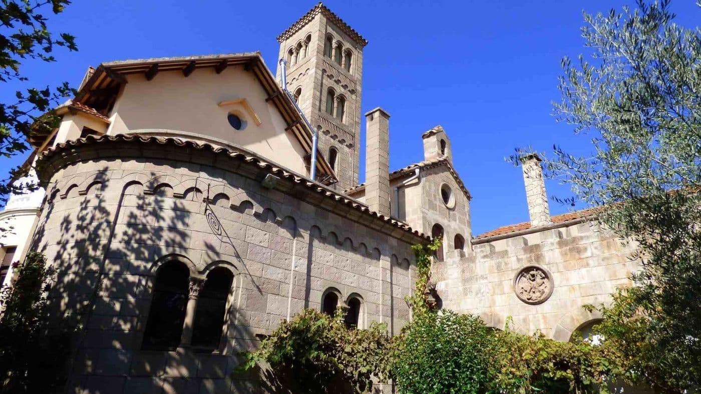 8 bedroom Restaurant/Bar for sale in Moia - € 310,000 (Ref: 9420165)