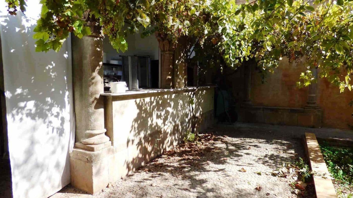 8 bedroom Restaurant/Bar for sale in Moia - € 310,000 (Ref: 9420165)