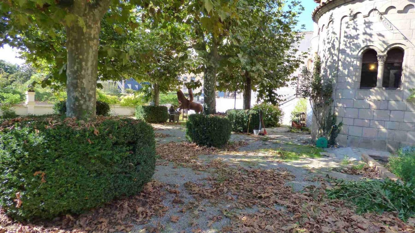 8 bedroom Restaurant/Bar for sale in Moia - € 310,000 (Ref: 9420165)