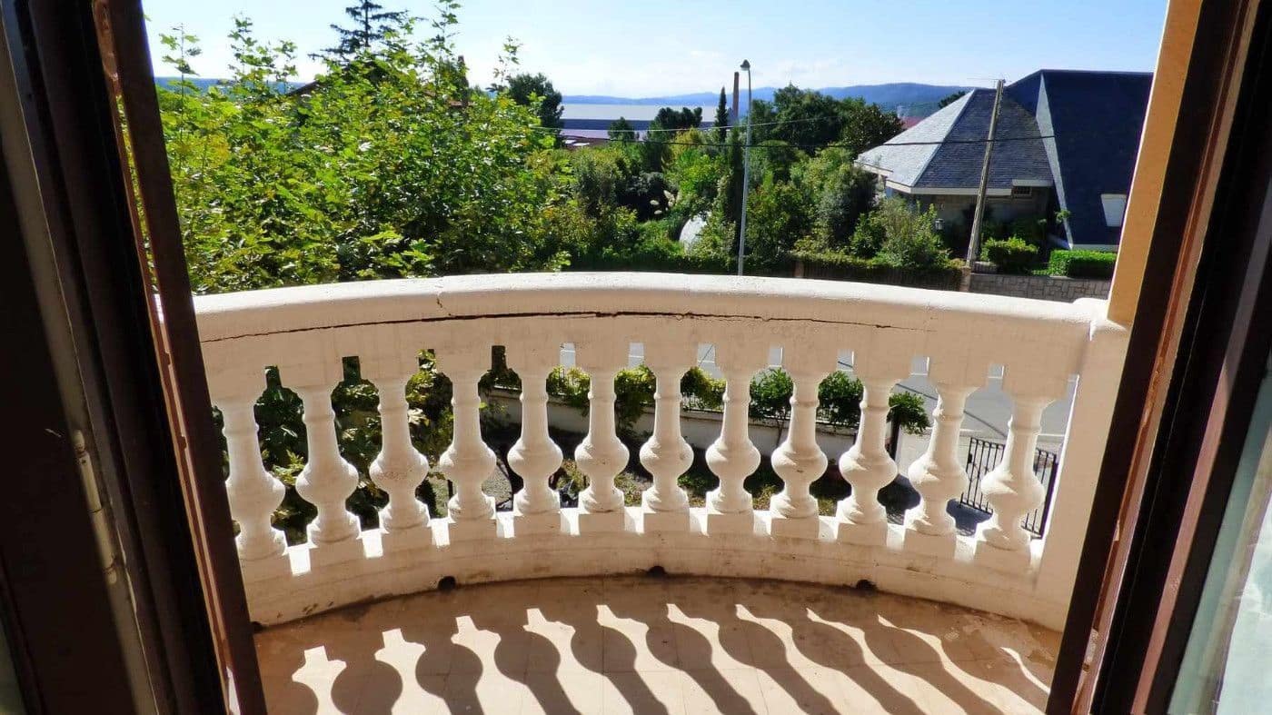 8 bedroom Restaurant/Bar for sale in Moia - € 310,000 (Ref: 9420165)