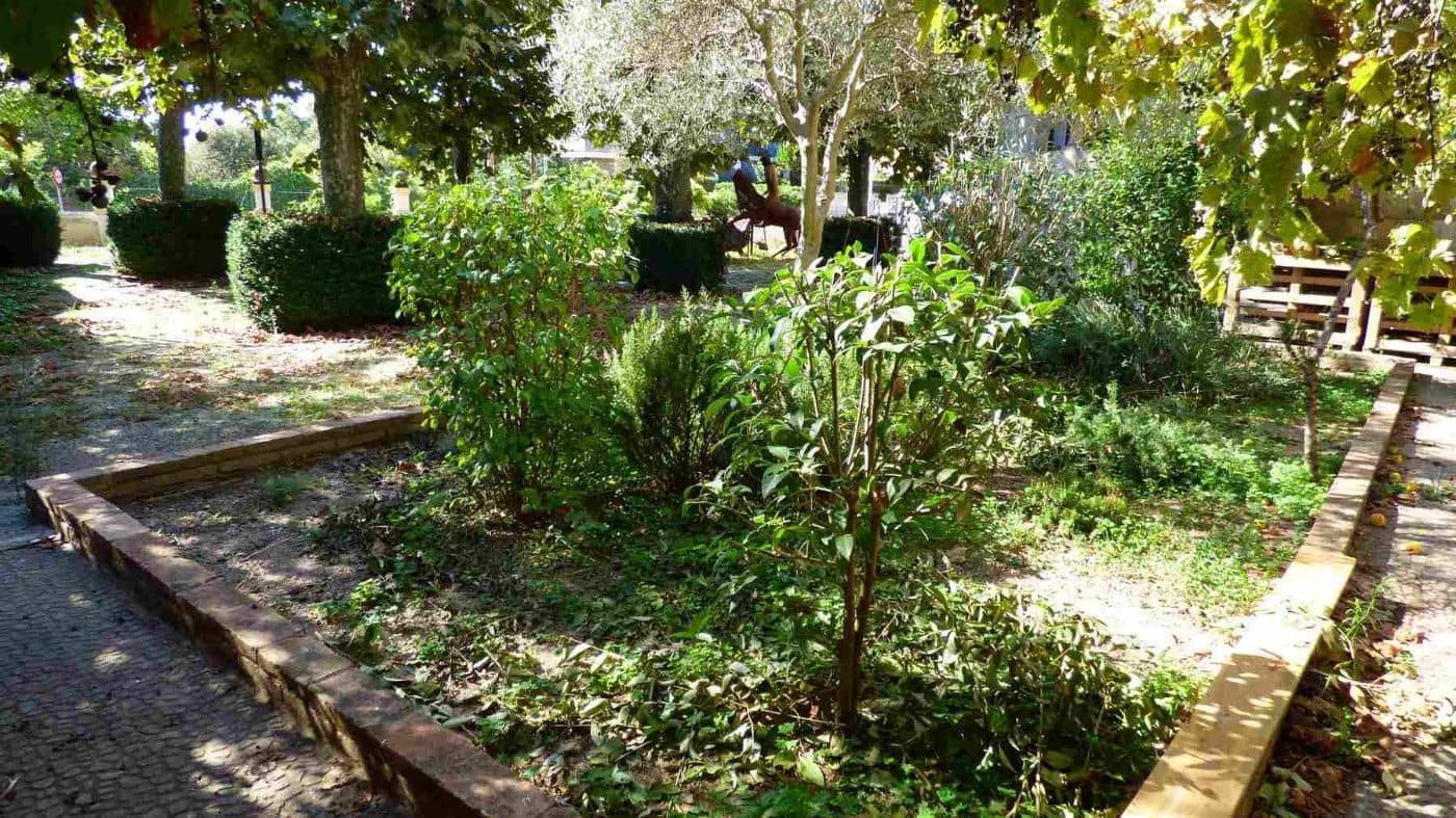 8 bedroom Restaurant/Bar for sale in Moia - € 310,000 (Ref: 9420165)