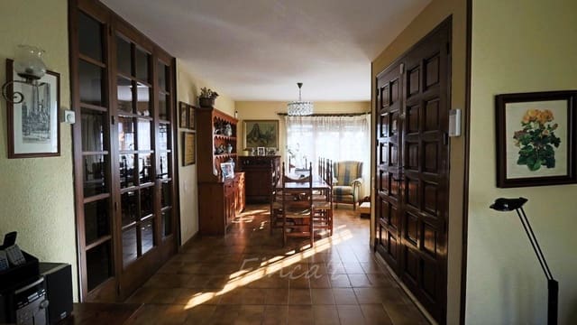 5 bedroom Townhouse for sale in Moià - € 330,000 (Ref: 9420168)