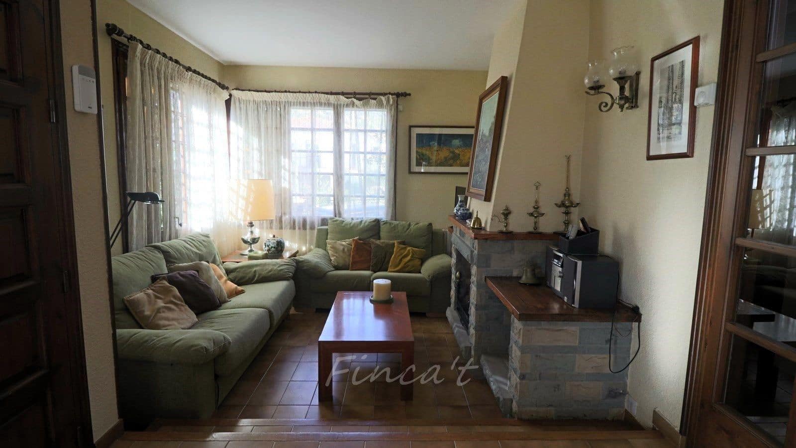 5 bedroom Townhouse for sale in Moia - € 330,000 (Ref: 9420168)