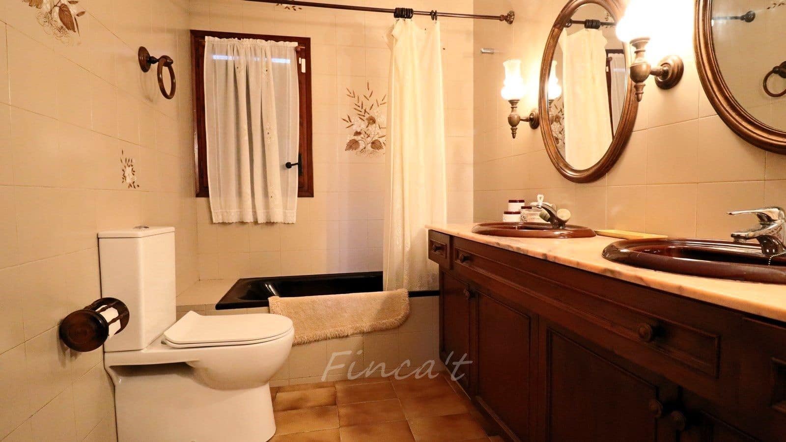 5 bedroom Townhouse for sale in Moia - € 330,000 (Ref: 9420168)