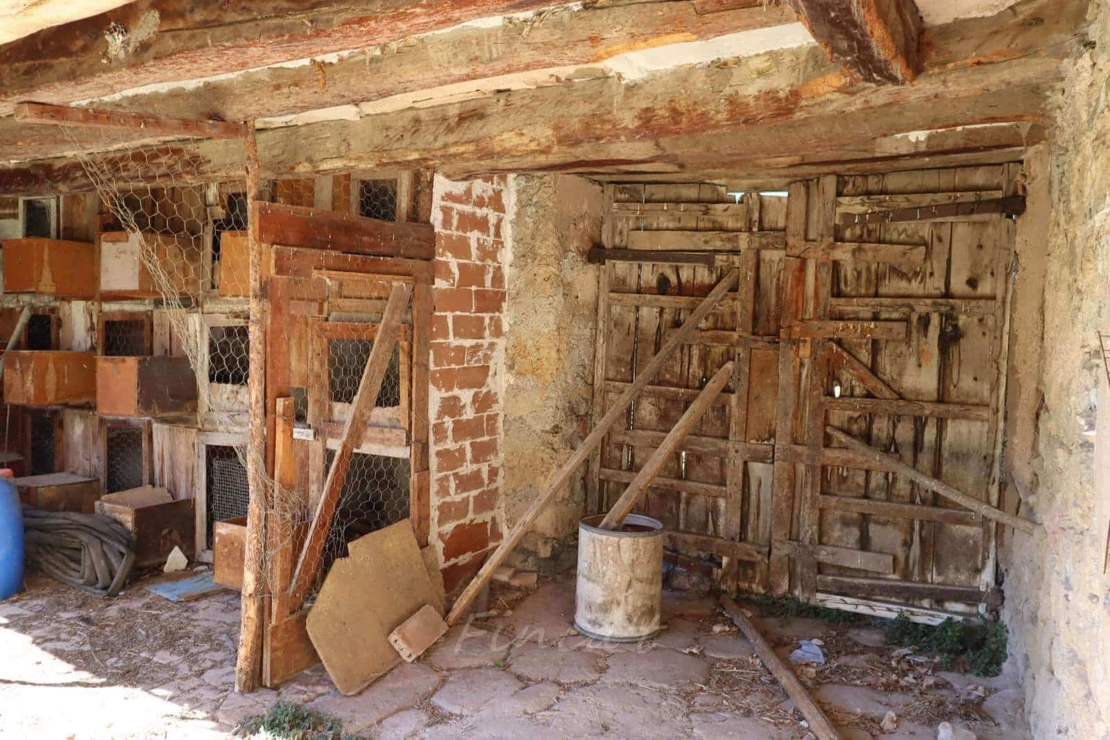 5 slaapkamer Finca/Landhuis te koop in Saldes - € 225.000 (Ref: 9420169)