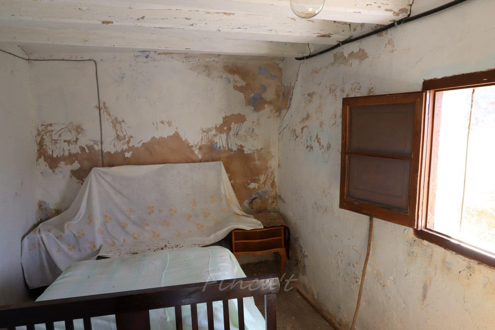 5 slaapkamer Finca/Landhuis te koop in Saldes - € 225.000 (Ref: 9420169)