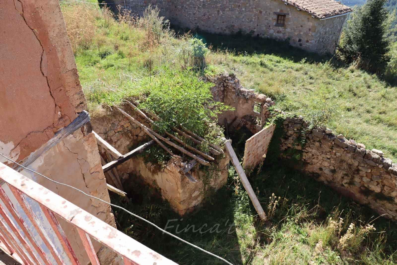 5 slaapkamer Finca/Landhuis te koop in Saldes - € 225.000 (Ref: 9420169)