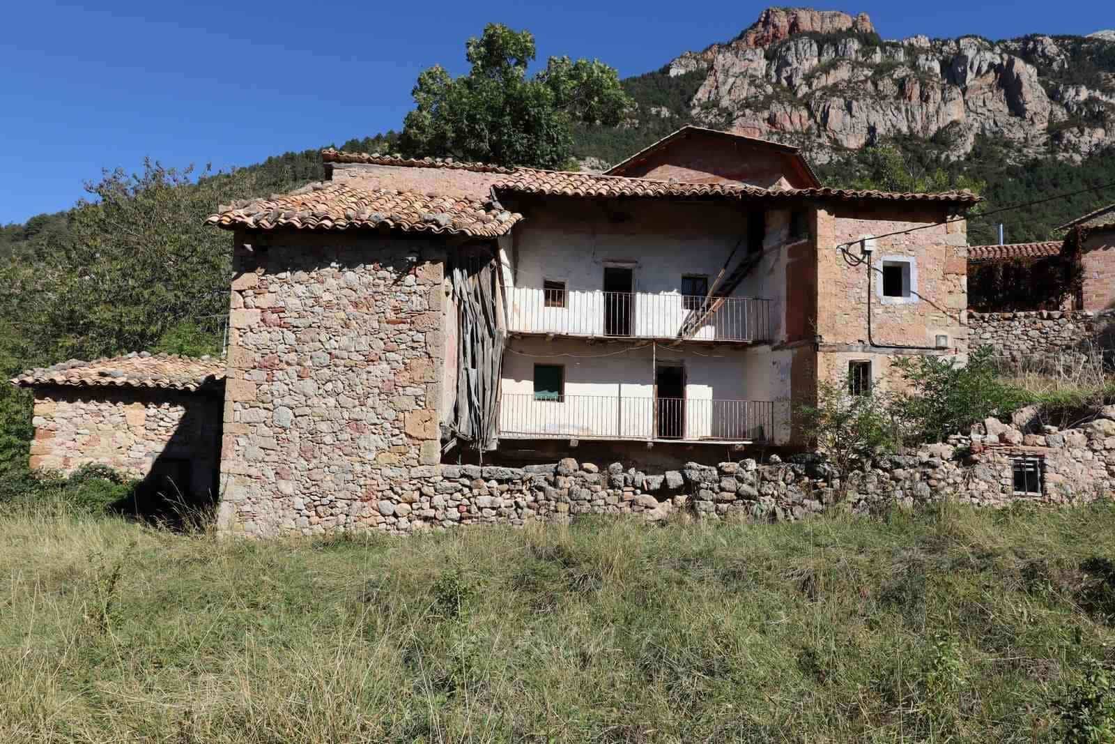 5 slaapkamer Finca/Landhuis te koop in Saldes - € 225.000 (Ref: 9420169)