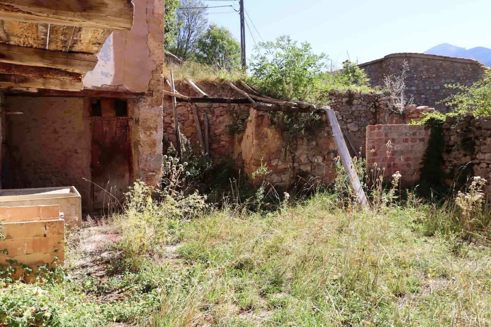 5 slaapkamer Finca/Landhuis te koop in Saldes - € 225.000 (Ref: 9420169)