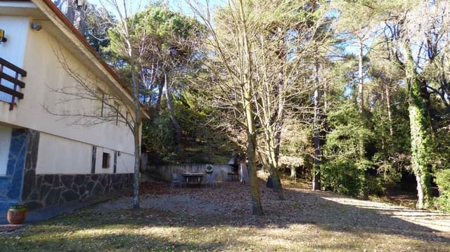 4 bedroom Finca/Country House for sale in Sant Quirze Safaja with garage - € 398,000 (Ref: 9420175)