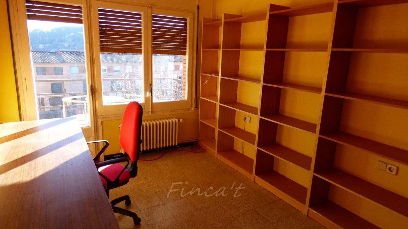 6 bedroom Villa for sale in Moia with garage - € 290,000 (Ref: 9420176)